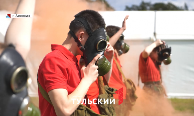 Тульских школьников научили управлять беспилотниками и оказывать медпомощь