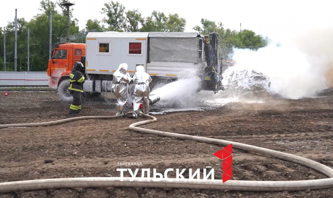 В Туле поезд столкнулся с легковушкой: экстренные службы провели учения