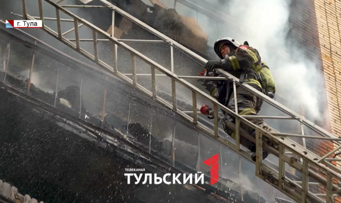 Пожар в Туле: две квартиры выгорели из-за брошенного бычка
