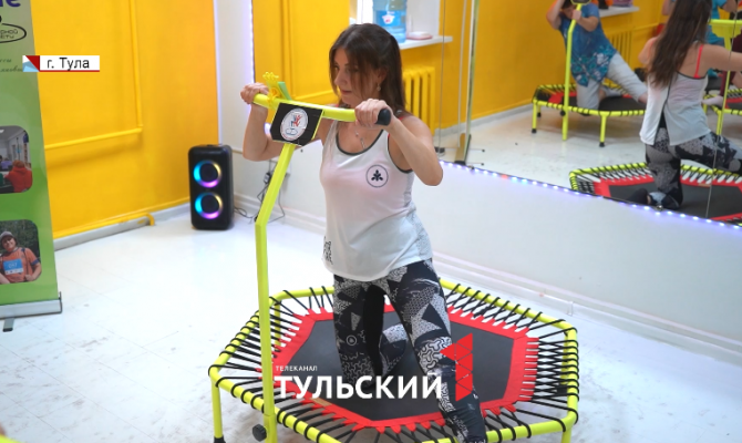 Пенсионеры в Туле могут бесплатно освоить батут на Jumping Rehab