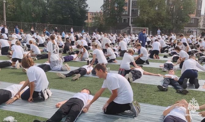 Спасатели МЧС научили 500 юных туляков оказанию первой помощи