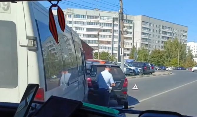 ДТП на Майской: в Туле маршрутка врезалась в легковушку