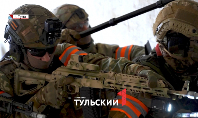 Под Тулой росгвардейцы штурмом взяли здание: СОБР и ОМОН провели учения