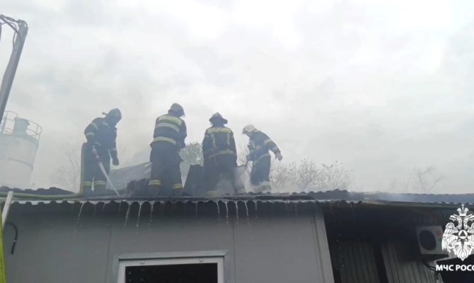 Прокуратура контролирует выяснение причин пожара на хлебозаводе в Туле