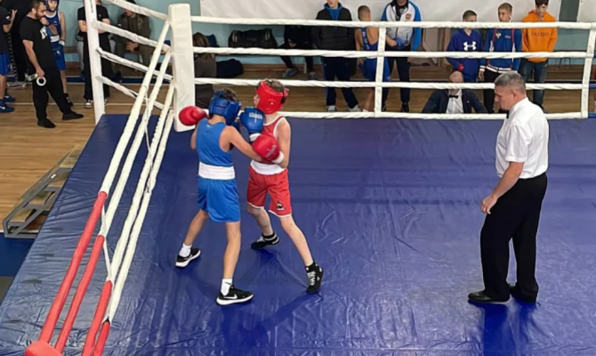 Боксеры из 14 регионов России приехали в Тулу на соревнования памяти Романа Жабарова