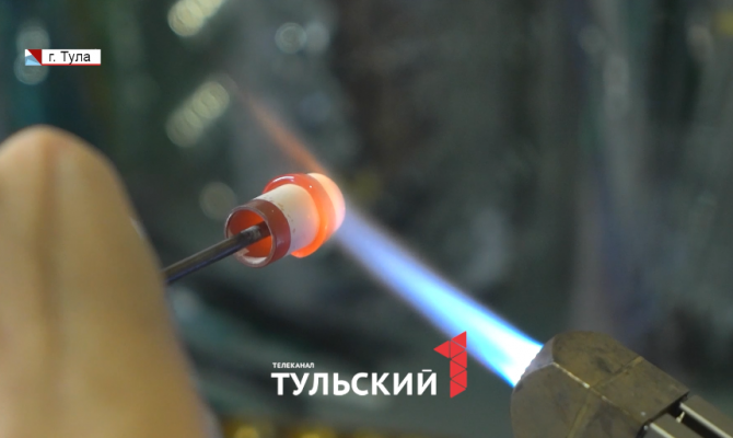 Мастерица из Тулы создает произведения искусства из стекла