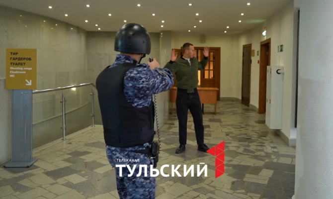 Тульские росгвардейцы показали, как проходит смена экипажа патрульной службы