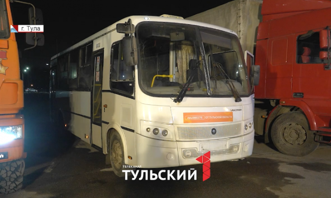 Дмитрий Миляев подарил новый автобус водителю из ДНР