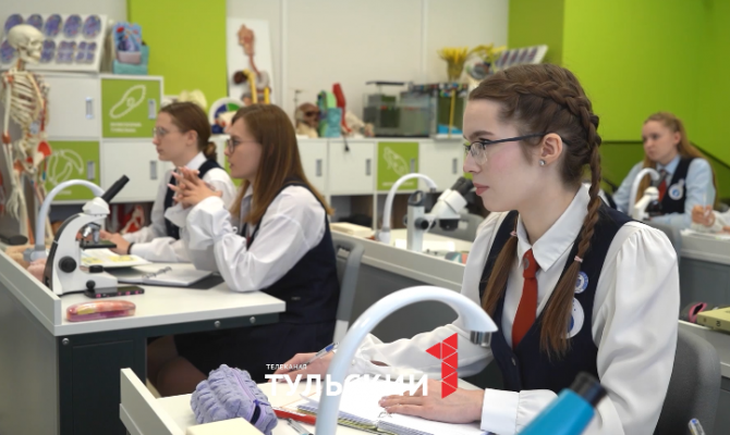 Активисты из Новомосковска провели день с членами Общественной палаты