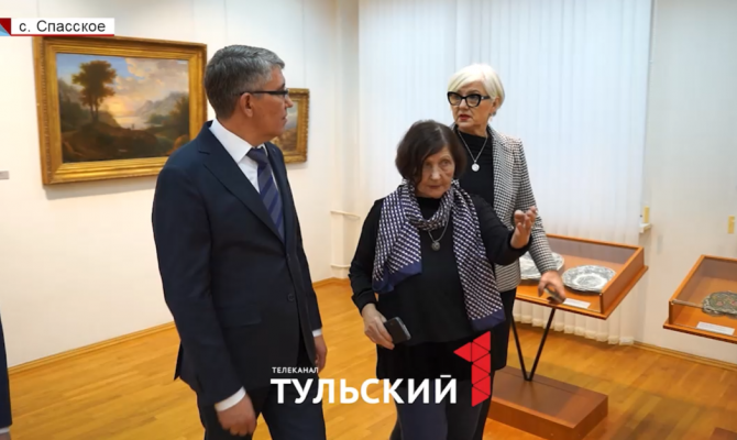 Дмитрий Миляев посетил единственную в России «Третьяковку на селе»