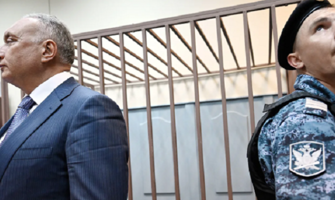 Экс-сенатор от Тульской области Дмитрий Савельев обжалует запрет на регистрацию недвижимости