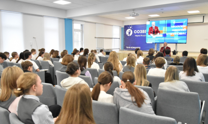 Новомосковским школьникам рассказали о профессии санитарного врача