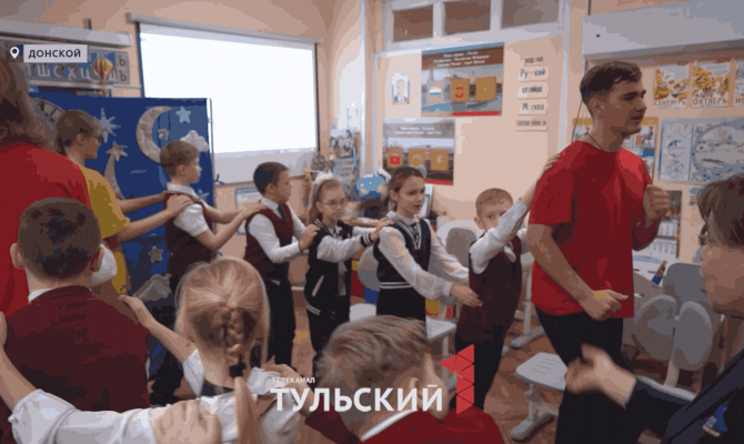 В Донском раскрывают таланты детей с ОВЗ через игры в проводников поезда