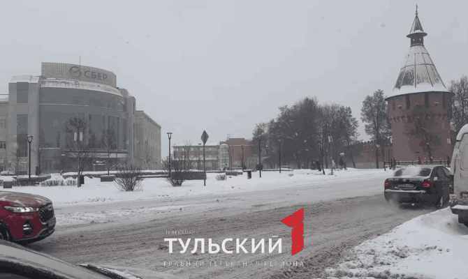 Как в Тульской области в период снегопада обеспечивают безопасность на дорогах