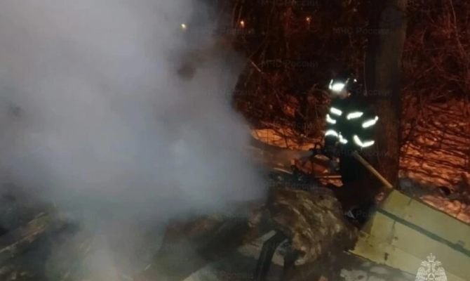 На пожаре в Туле эвакуировали 11 взрослых и одного ребенка