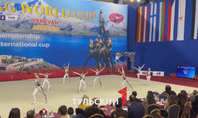 Гимнастки из Тулы в движении рассказали о погибших в блокаду Ленинграда детях