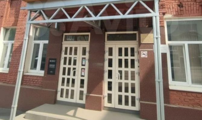 Бизнес-центр на улице Фридриха Энгельса в Туле продают за 85 млн рублей