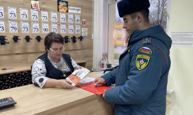 Жителям Арсеньева напомнили алгоритм действия при пожаре до приезда спасателей