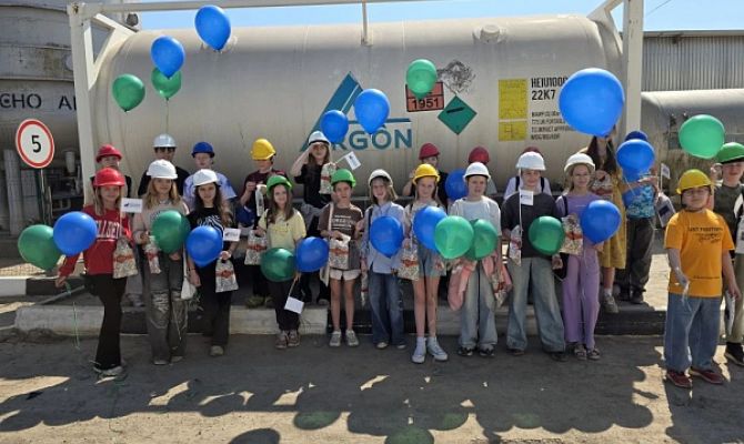 В Тульской области 300 школьников и студентов посетили 10 промышленных предприятий