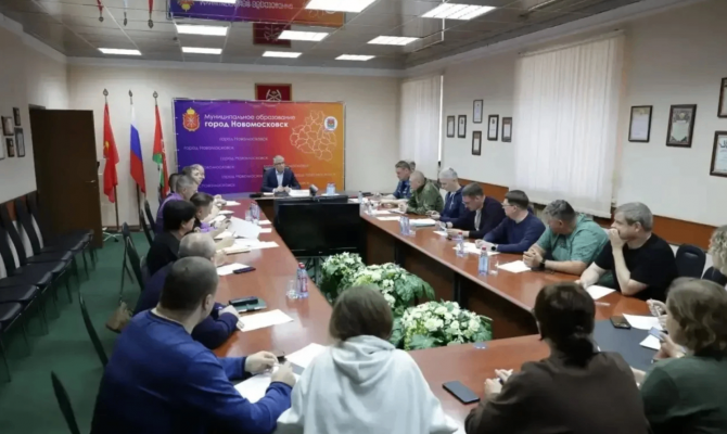 В результате падения фрагментов БПЛА на предприятие в Новомосковске никто не пострадал