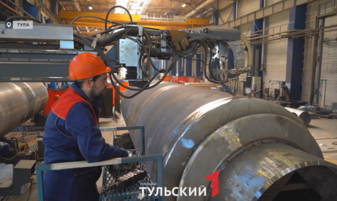  Рабочим в Тульской области готовы платить до 200 000 рублей