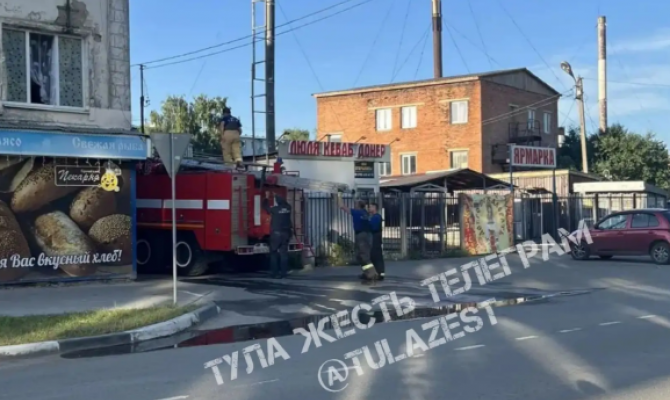 В Белеве потушили пожар в жилом доме на улице Советской