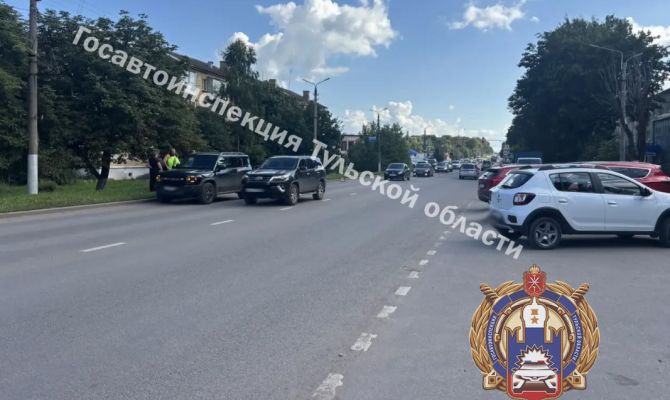 В Щекино девочки на мопеде попали в ДТП с автомобилем