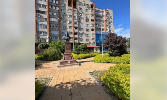 В центре Тулы продают двухуровневую квартиру за 32,7 млн рублей