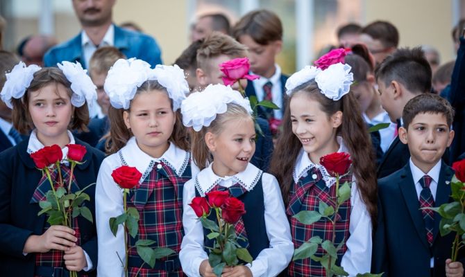 Тулякам напомнили о правилах выбора школьной формы