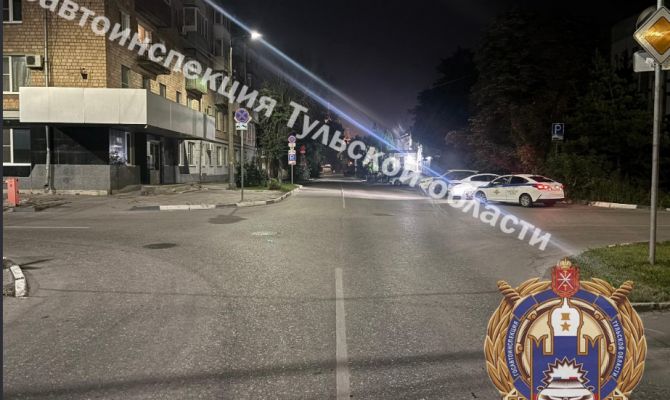 В Туле 16-летний подросток на электросамокате столкнулся с автомобилем