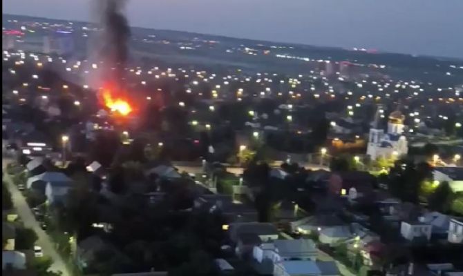 В тульском Мясново загорелся частный жилой дом