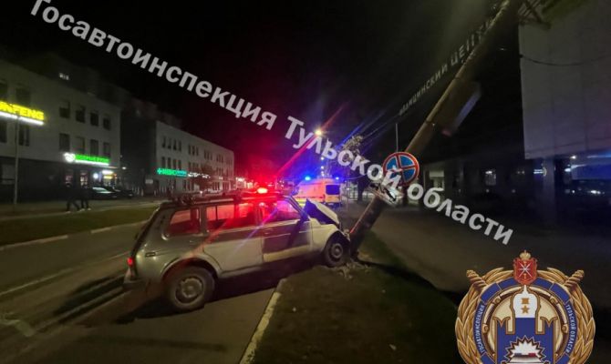 Стали известны подробности ДТП с рухнувшими на Демонстрации столбами