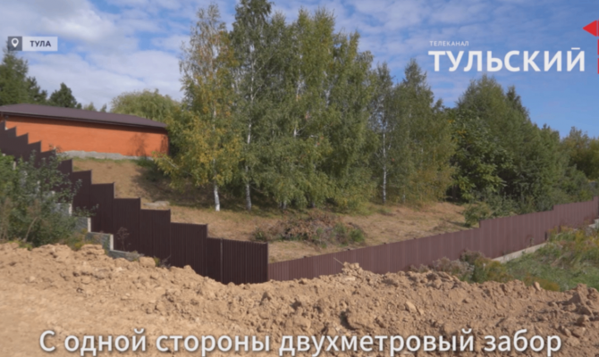 В деревне под Тулой соседи захватили участок мамы ребенка-инвалида