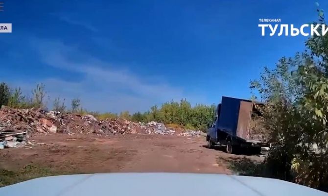 Под Тулой водитель мусоровоза попался на незаконной свалке около СНТ