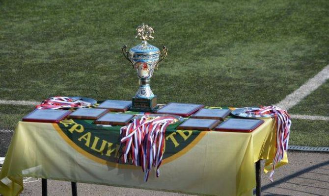 Алексинские «снеговики» победили в зимнем первенстве по футболу