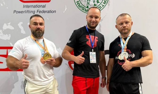Туляки завоевали медали на чемпионате Азии по пауэрлифтингу