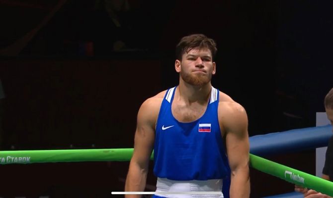 Тульский боксёр вышел в 1/4 финала на чемпионате России