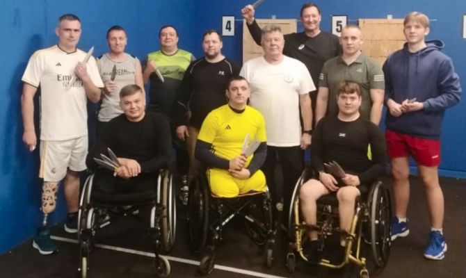 В Туле открылся спецзал для занятий спортивным метанием ножа