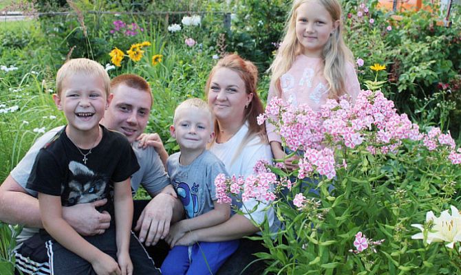 Губернатор Алексей Дюмин поздравил туляков с победой во Всероссийском конкурсе «Семья года»