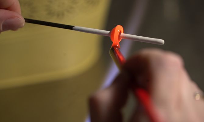 Мастер-самоучка развивает в Туле лемпворкинг: как из стекла создают произведения искусства