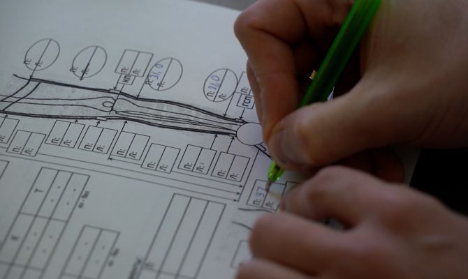 В Туле 14-летнего мальчика с церебральным параличом учат ходить