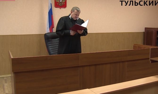 В России могут ограничить изъятие детей из семьи без суда