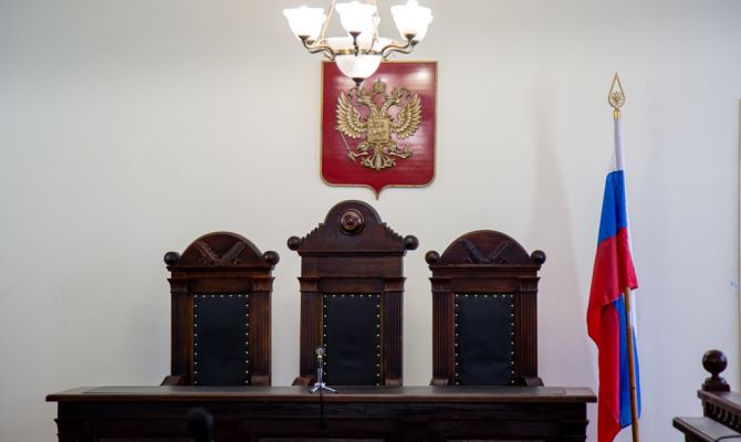 В Новомосковске Прокуратура через суд требует отселить жителей из аварийного дома