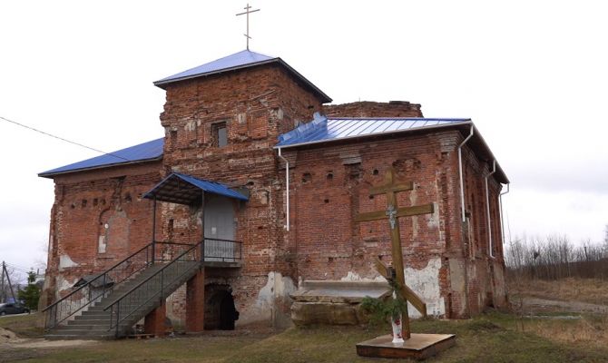 "Ангел-хранитель молится за храм": в Суворове реставрируют церковь Покрова Пресвятой Богородицы