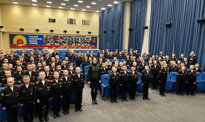 Суворовцам из Тулы напомнили о правилах дорожной безопасности