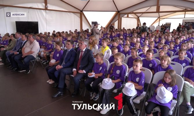Миляев, Нагорный и игроки "Арсенала" открыли фестиваль фиджитал-спорта в "Звездном"