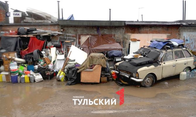 Туляк превратил гаражный кооператив в Мясново в свалку