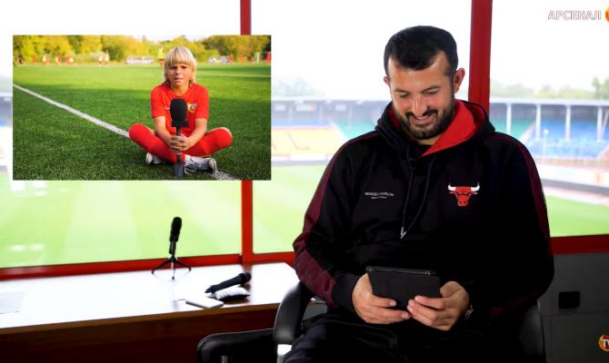 О набережной, разборках после игр и голубях: игрок "Арсенала" ответил на вопросы детей