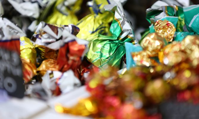 В Новомосковске мужчина украл кондитерские изделия на 6 тысяч рублей