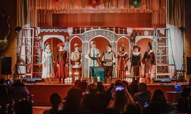 Артисты тульского ТЮЗа выступили для детей в ДНР и Запорожской области